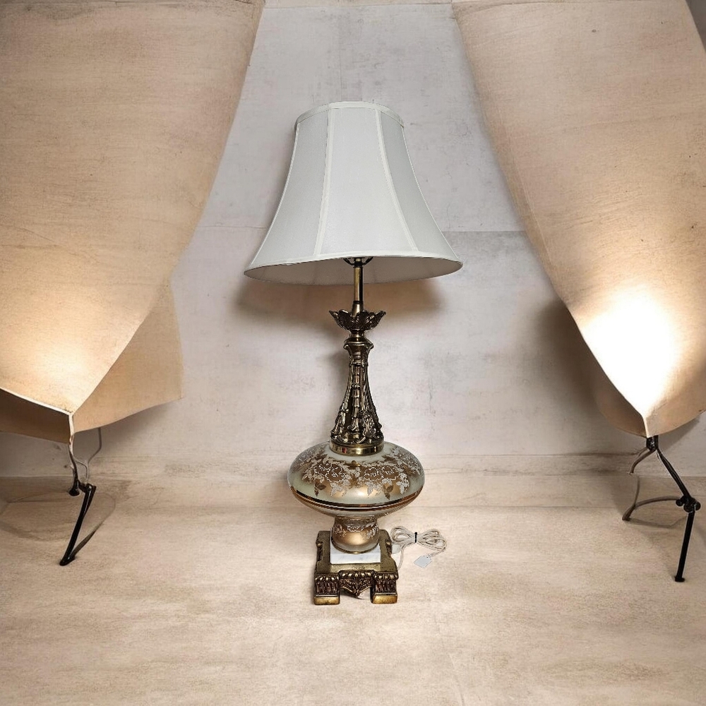 Vintage HOLLYWOOD REGENCY Italy Flowered Glass Gilded Brass Table Lamp 50s MCM